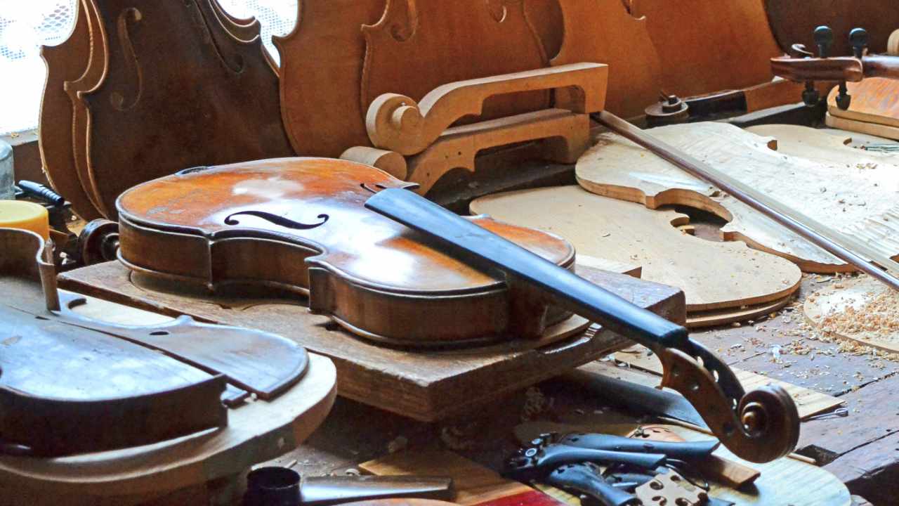 Luthier Workshop