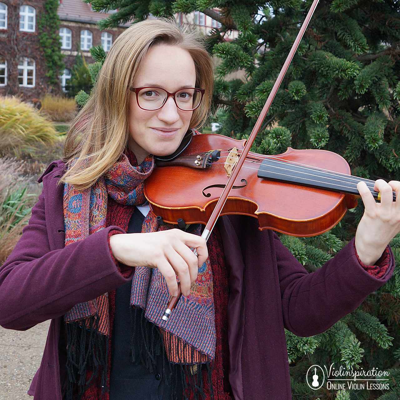 hallelujah violin sheet music - Julia playing carols